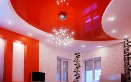 Цветной сатиновый потолок для спальни